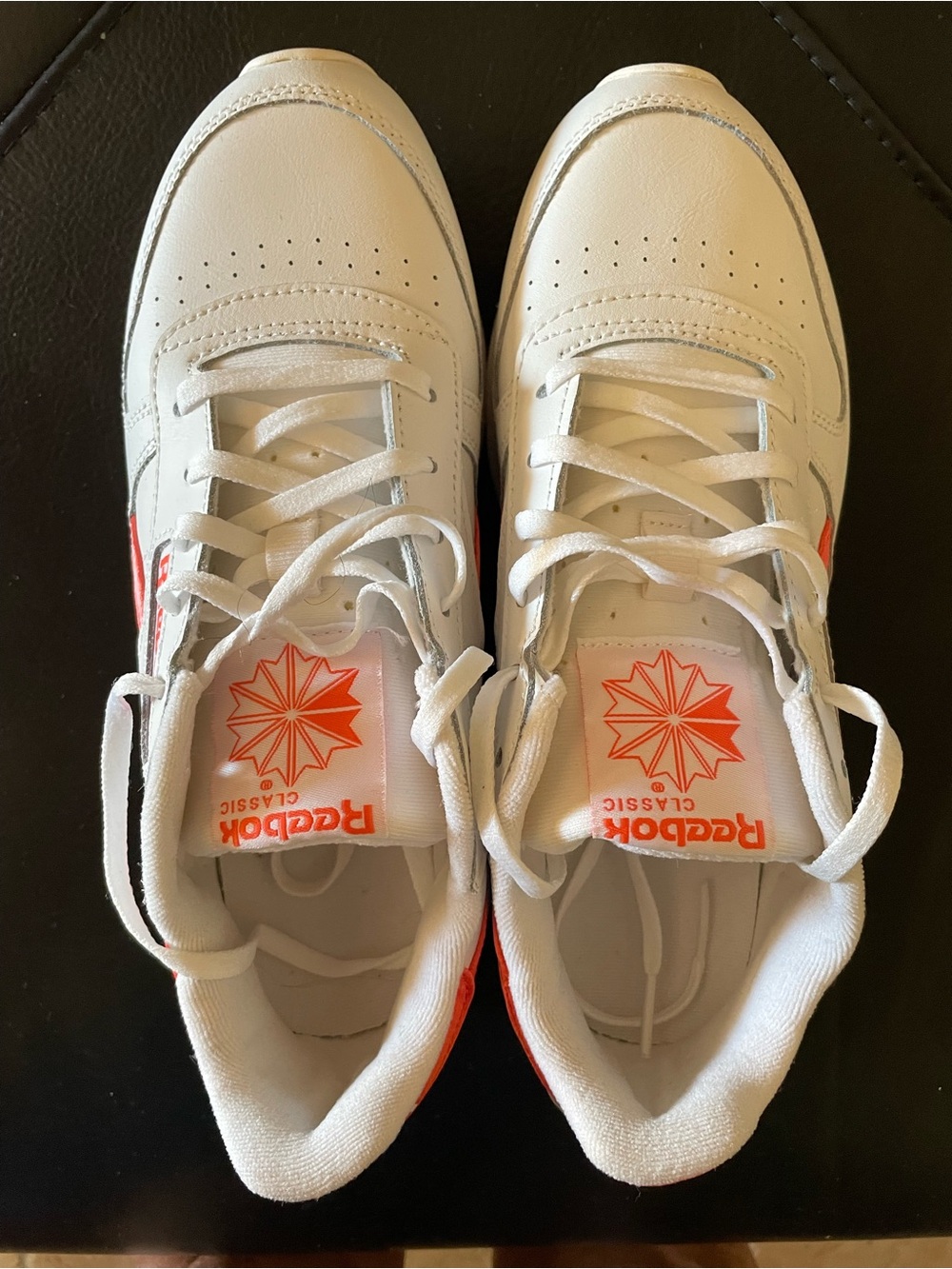 Reebok Women Size 7 1/2 medium width Classic White and Orange Athletic Shoes hmm